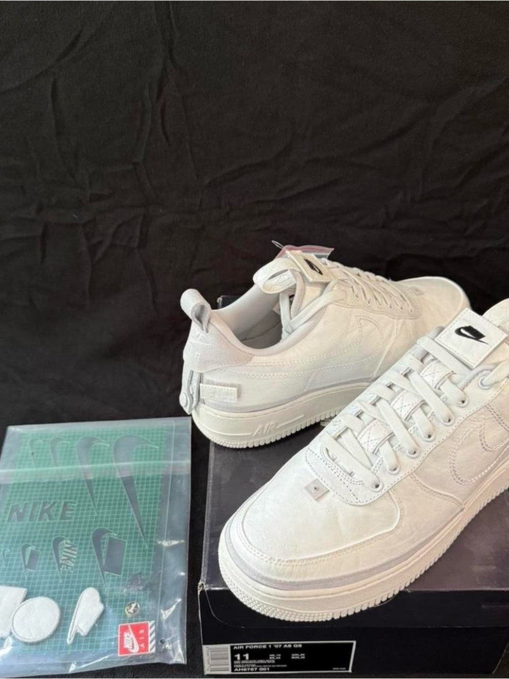 Nike Men’s White/Natural Air Force 1 Low Sneakers